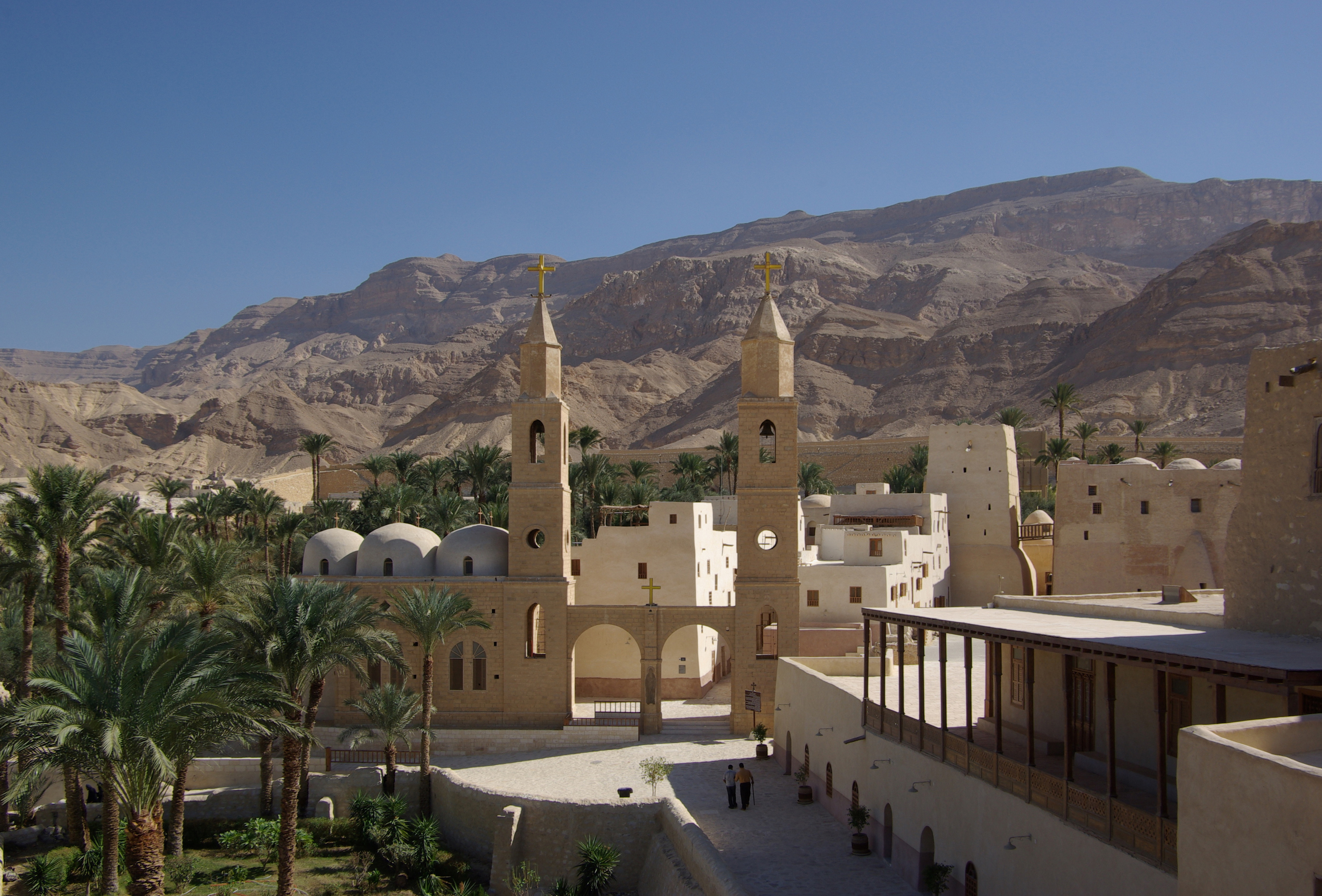دير الأنبا انطونيوس بالبرية الشرقية
