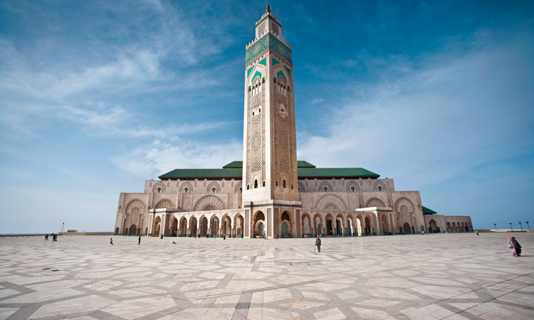 مسجد الملك الحسن الثاني في الدار البيضاء (المغرب). © Éditions Agora - Gavin Gough