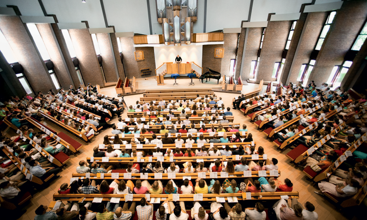 العبادة في كنيسة Adventkerk de Veenendaal -(هولندا)
© Éditions Agora - VidiPhoto