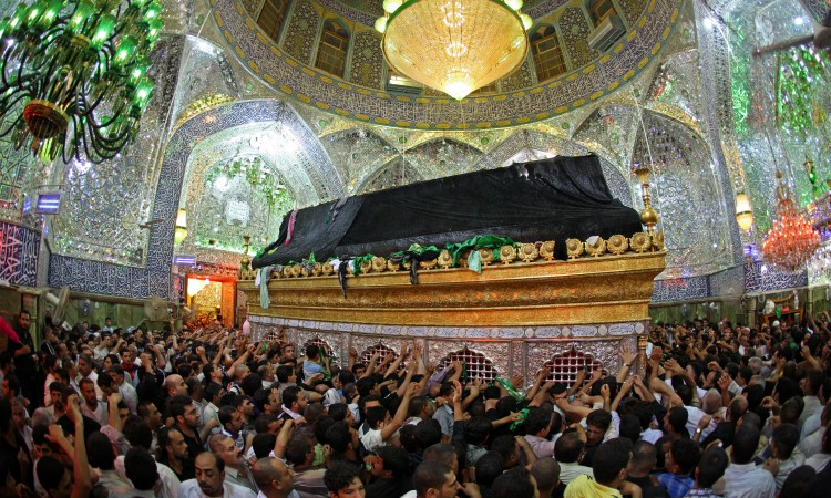 ضريح الامام علي بن أبي طالب، الرّوضة الحيدريّة، العتبة العلويّة، النجف (العراق). - اسعد زوين/المرجع الالكتروني للمعلوماتية ©